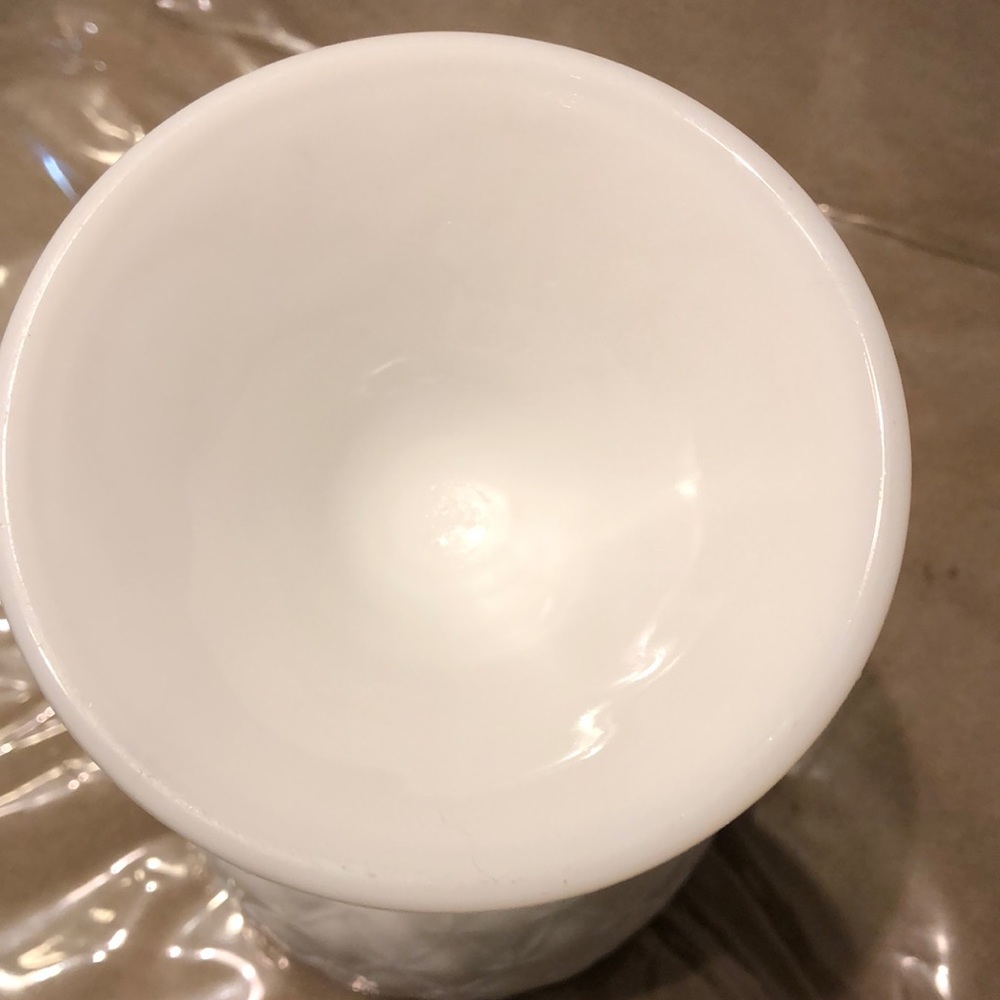 Gorgeous Vintage🥳HP🥳Milk Glass Piece - Picture 6 of 7